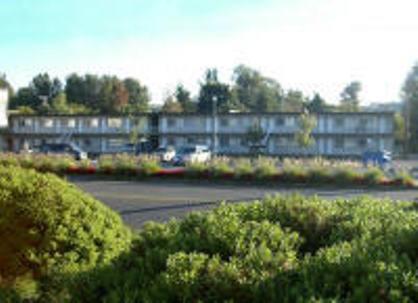 Comox Valley Inn & Suites Кортні Екстер'єр фото